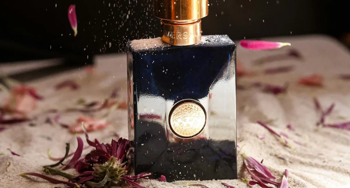 Wejdź w Nowy Rok z elektryzującym zapachem – top 3 perfum na sylwestra