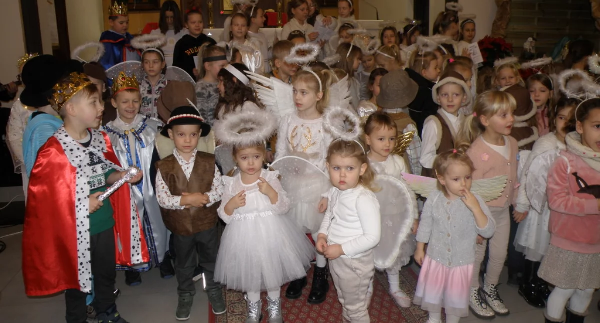 Rozśpiewani aniołowie przy morgowskiej stajence