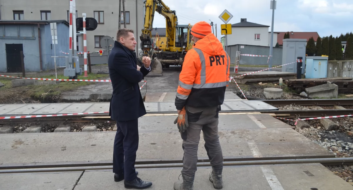 Trwa remont przejazdu kolejowego na ul. Techników w Chełmie Śląskim