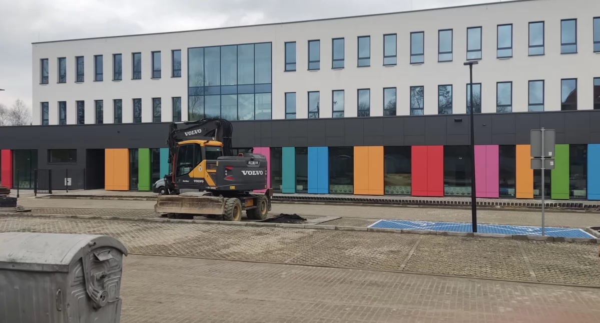 Laryskie dzieci wrócą do nowej szkoły zaraz po feriach