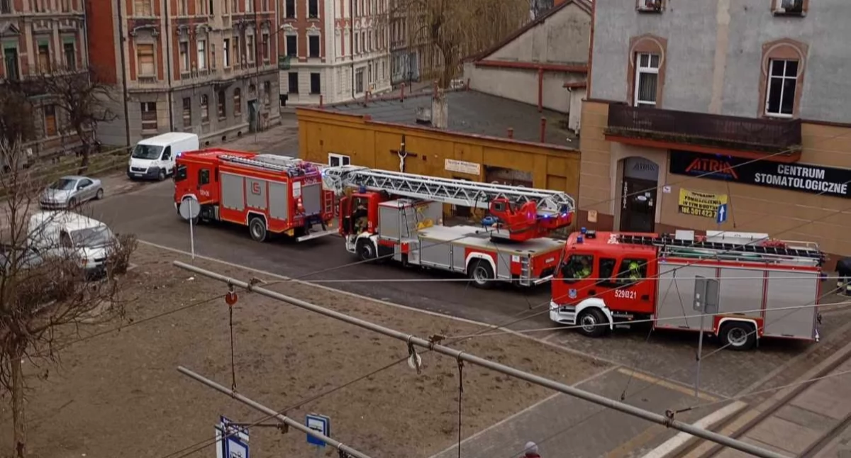 Zapach gazu przy ul. Bytomskiej. Na miejscu 5 zastępów straży pożarnej