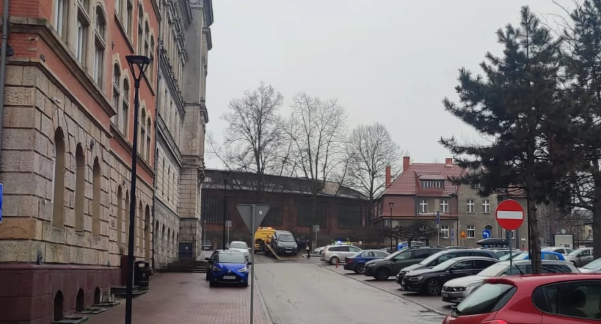 Kolizja przy urzędzie miasta