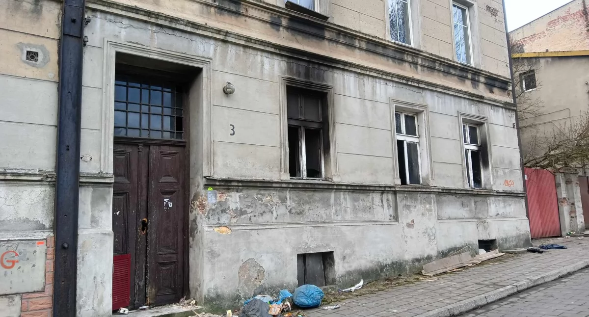 Pożar w opuszczonej kamienicy 