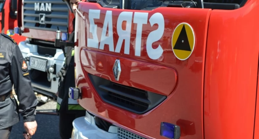 Kwas masłowy rozlany na klatkach schodowych. Odór jest nie do zniesienia