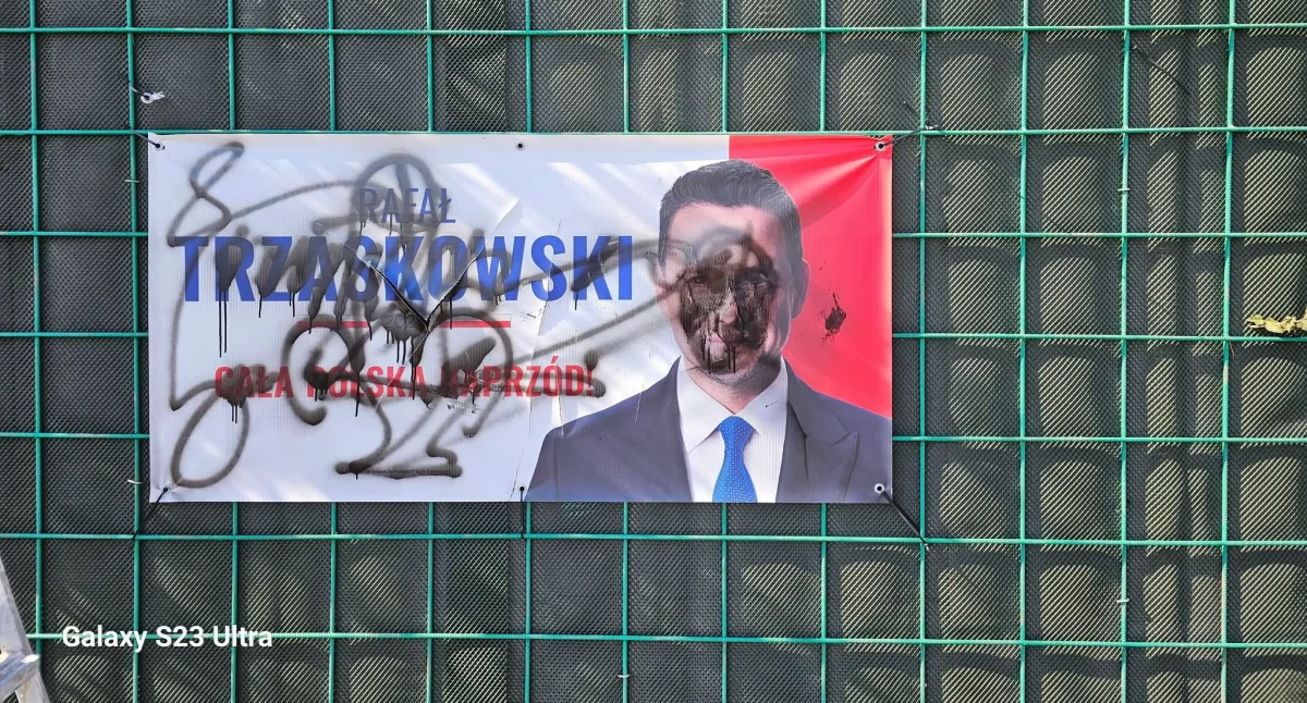 Pierwsze banery wyborcze i pierwsze dewastacje