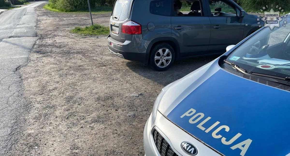 Był nietrzeźwy, miał zakaz prowadzenia i wiózł dzieci do szkoły
