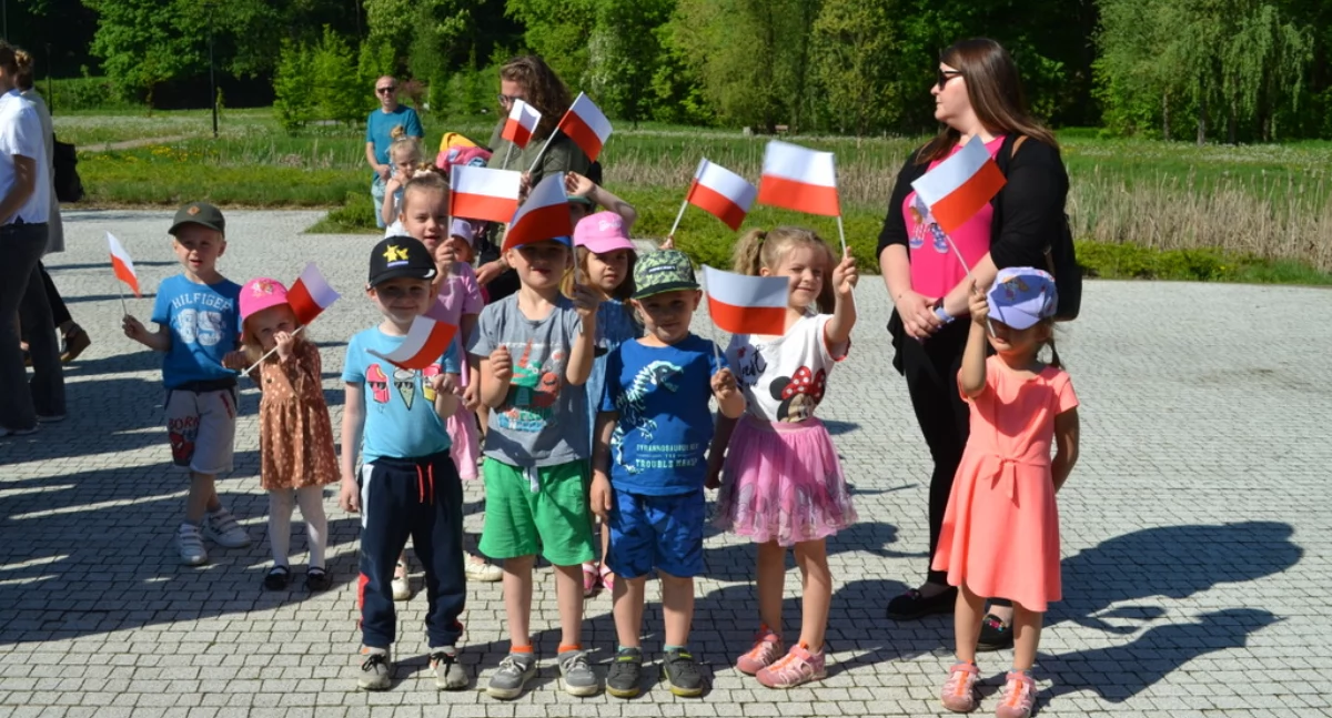 Dzień Flagi w Mysłowicach. Uroczystości na Promenadzie