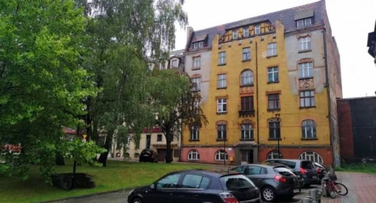 Miejska kamienica na sprzedaż