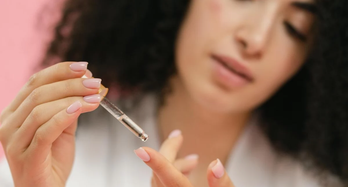 Jak poprawić kondycję paznokci i zapobiegać ich łamaniu?