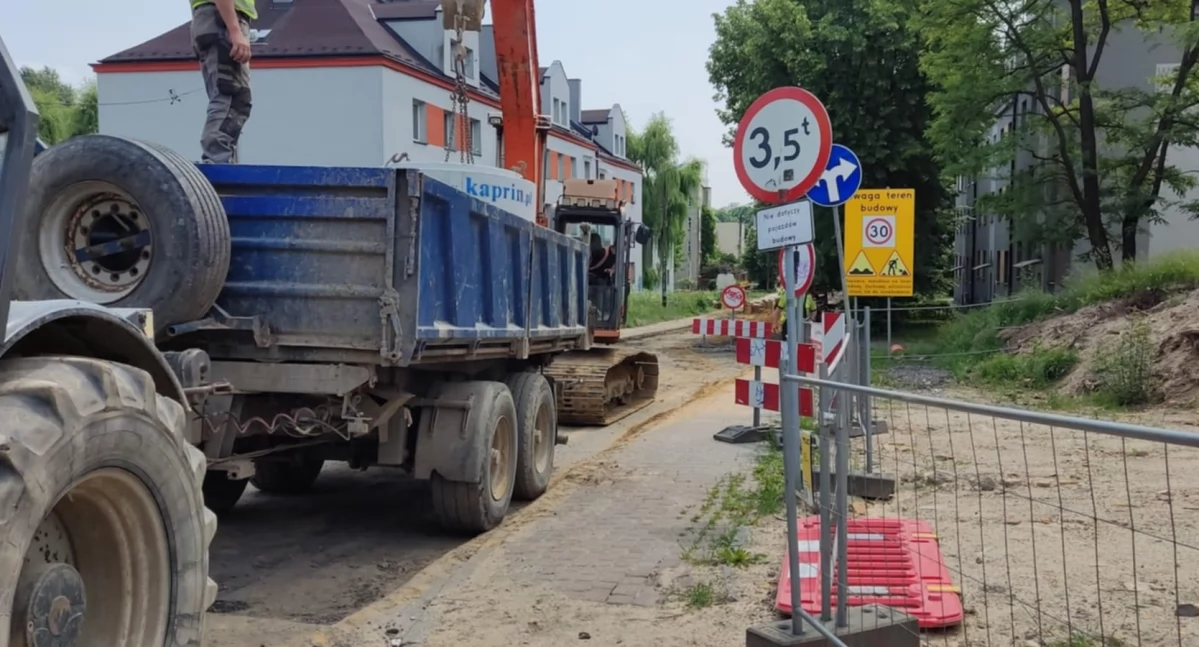 Przebudowa ul. Armii Krajowej. Które etapy gotowe? [zdjęcia]