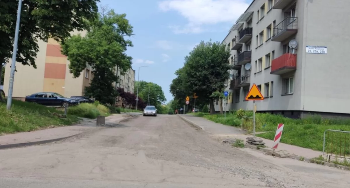 Frezowanie na skrzyżowaniu i drogowe utrudnienia