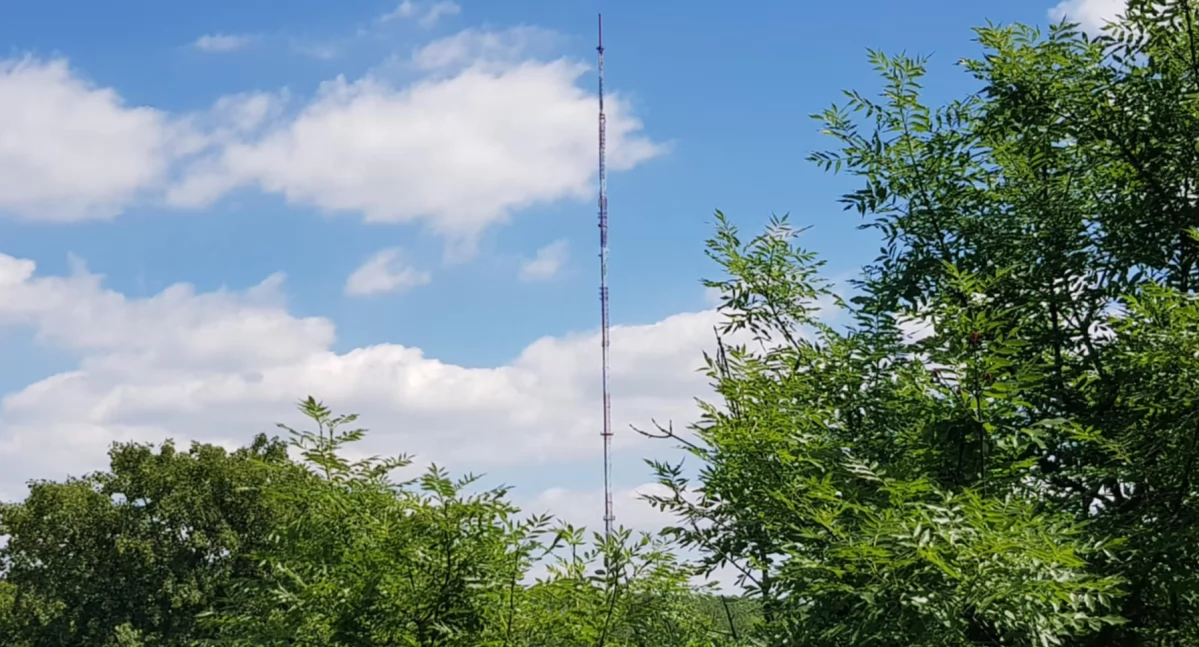 Możliwe przerwy i zakłócenia - trwa modernizacja nadajnika w Kosztowach