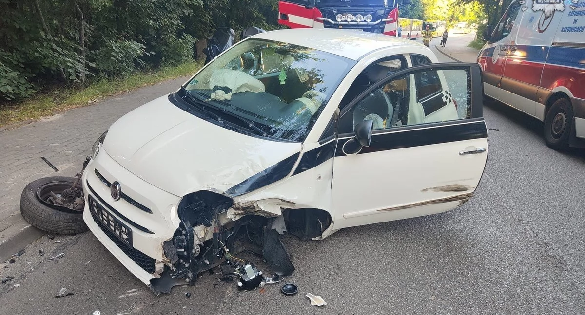 Wypadek na ul. Dzierżonia. Dwie osoby trafiły do szpitala
