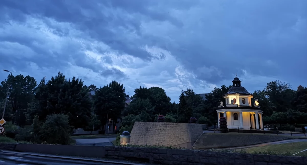 Mysłowice: możliwe oberwanie chmury i podtopienia. Miejskie służby w gotowości