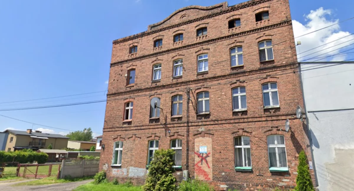 Miasto sprzedaje budynek przy ul. Kopernika w Kosztowach