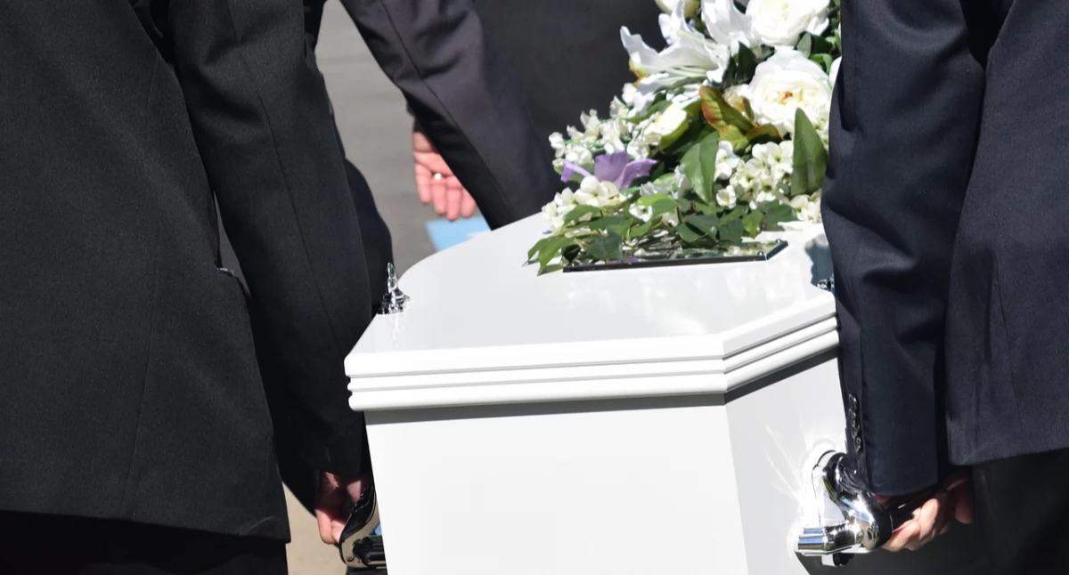 Zasiłek pogrzebowy wzrośnie po 15 latach. Ustawa wejdzie w życie w 2026 roku