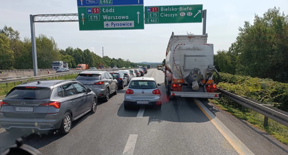 Kolizja na autostradzie A4 i ważny apel do kierowców!