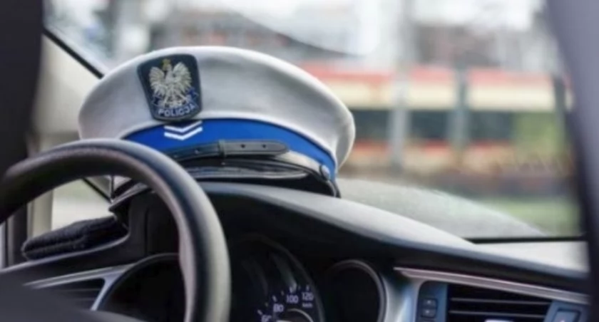 Długi weekend przed nami – policja zapowiada wzmożone kontrole prędkości