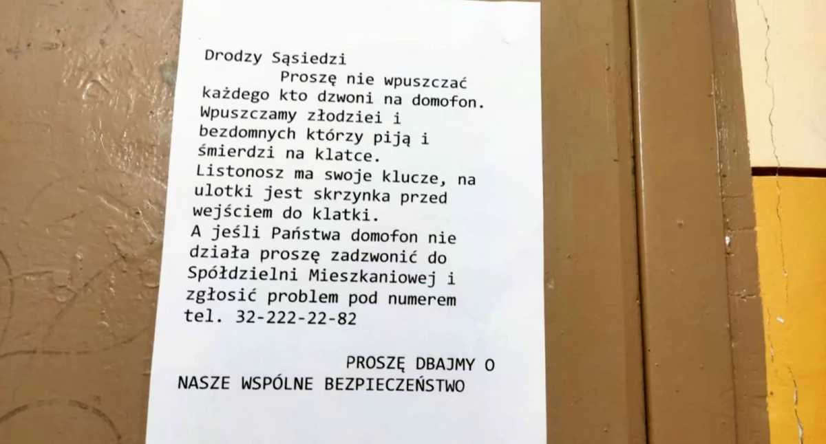 Stop bezdomnym i złodziejom w budynkach z domofonami
