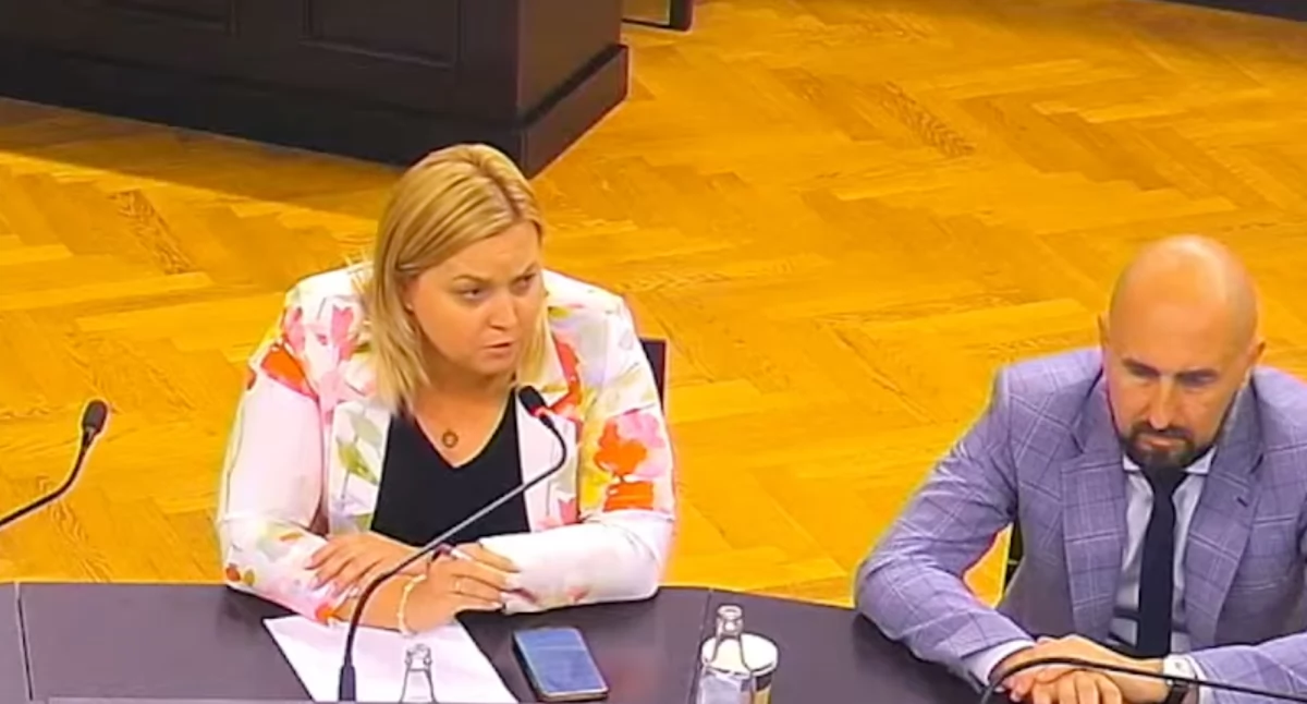Komunikacja wpadka  na ul. Białobrzeskiej. Pomyłka czy urzędniczy knot?