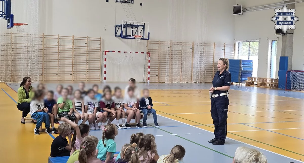 Policjanci z wizytą w Szkole Podstawowej nr 12 w Mysłowicach