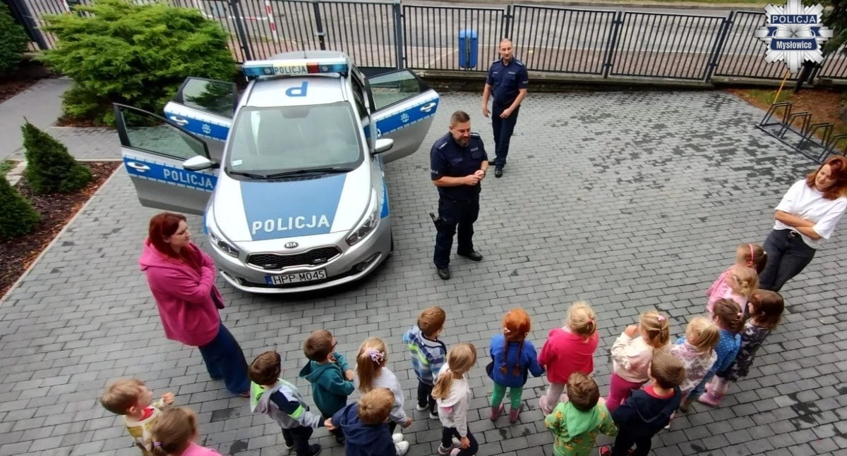 Przedszkolaków odwiedził dzielnicowy