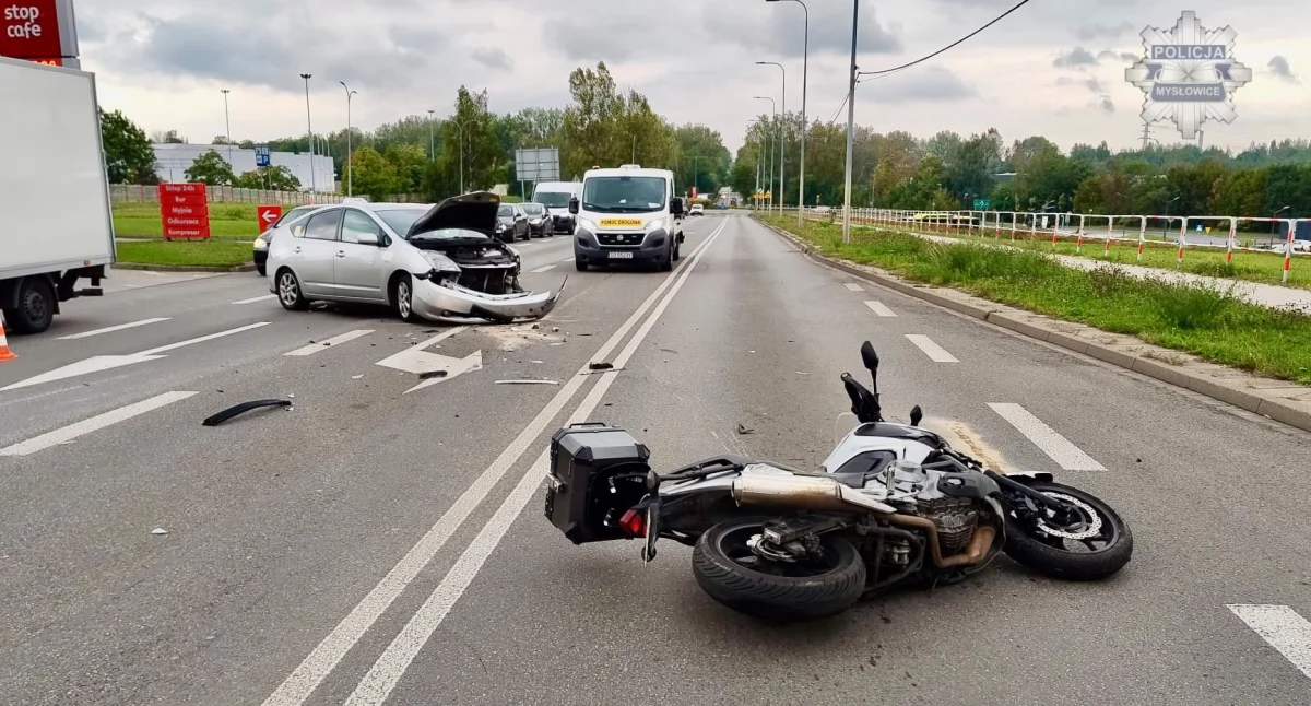 Kolizja taksówki i motocykla na ul. Katowickiej