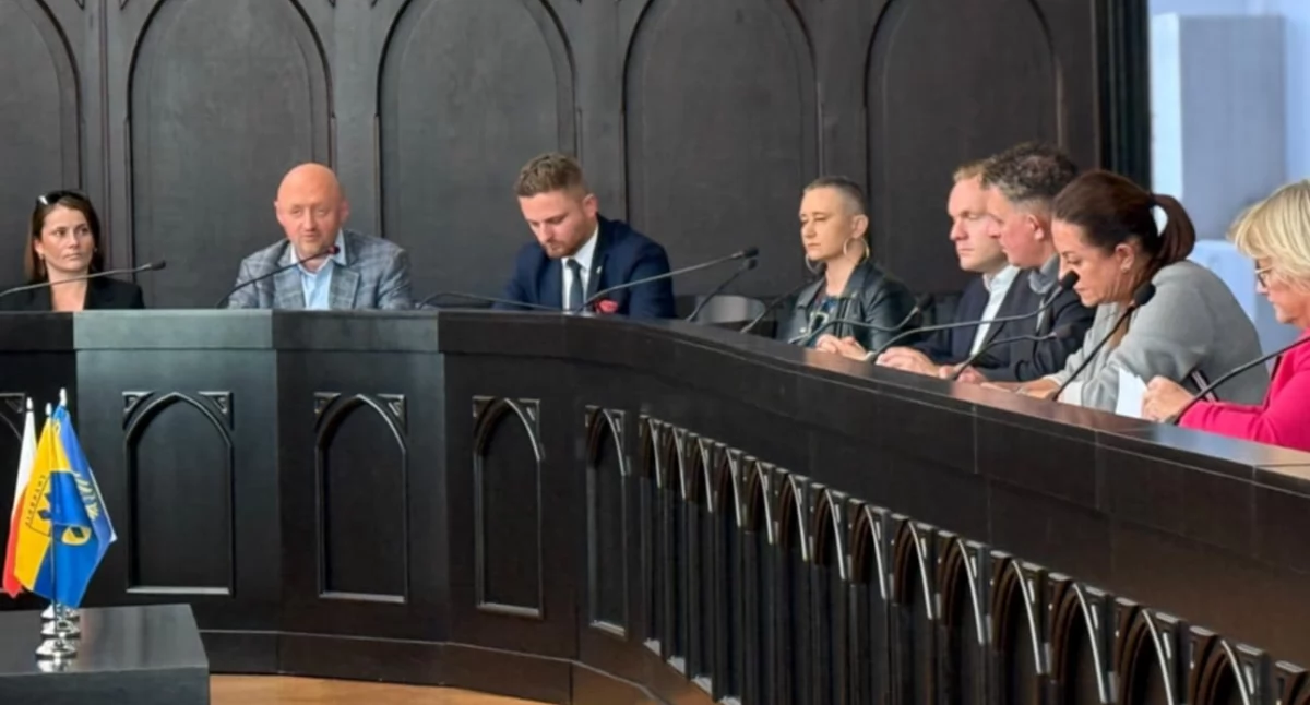Ograniczenie usług w Szpitalu nr 2 nie będzie konieczne. Szansą na wyjście z impasu jest Zakład Opiekuńczo-Leczniczy