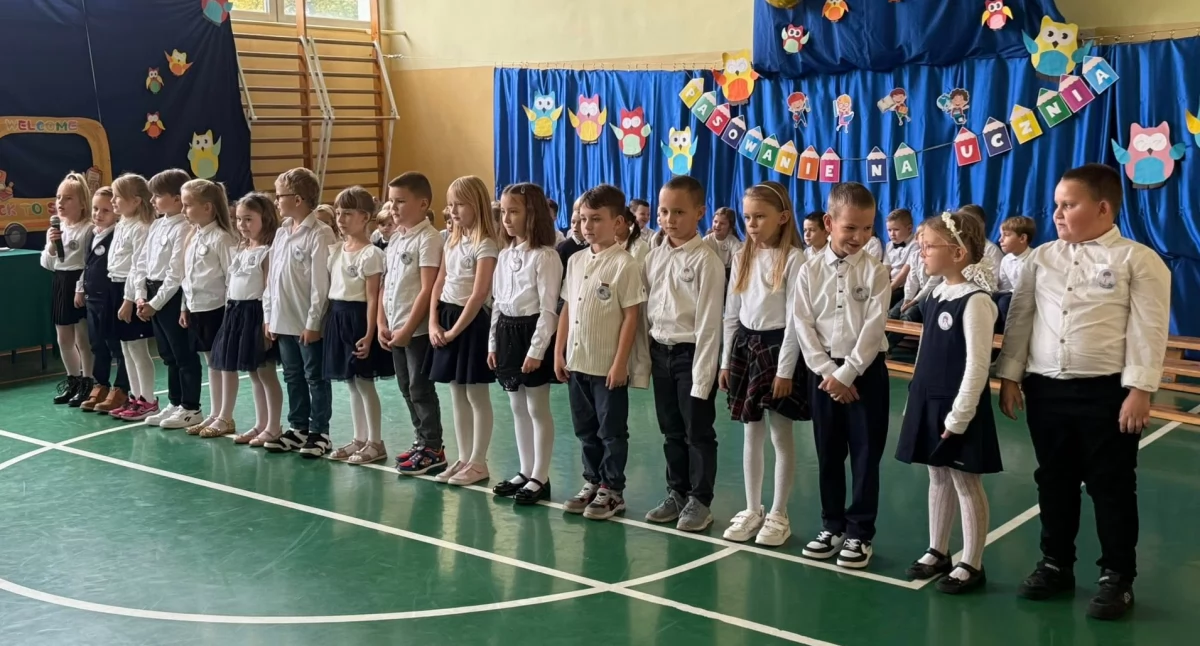 Przyjęci do grona uczniów - ślubowanie