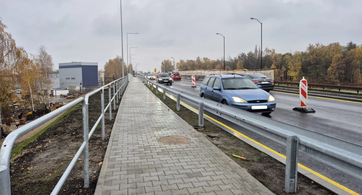 Wiadukt na Bagiennej – roboty na półmetku, jezdnia w kierunku Mysłowic wyłączona z ruchu