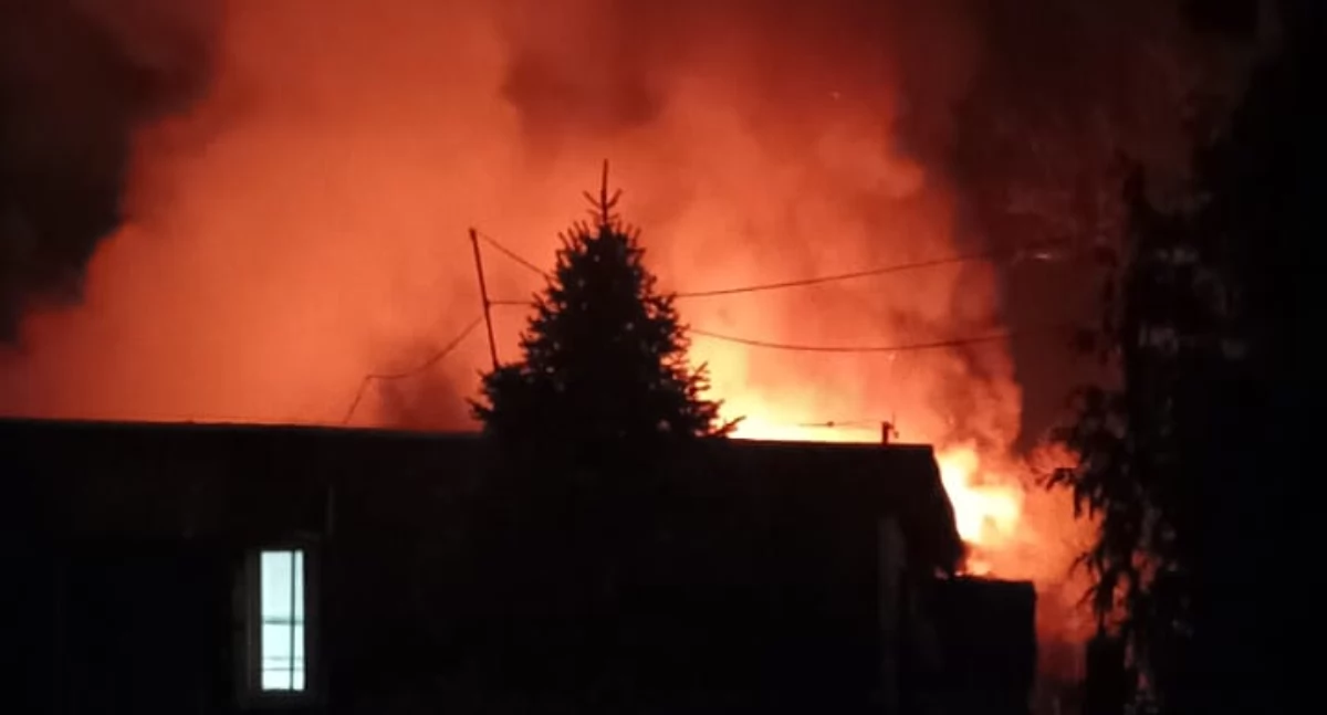 Pożar asfaltowni w dzielnicy Ławki. Zaalarmowana straż już jest na miejscu