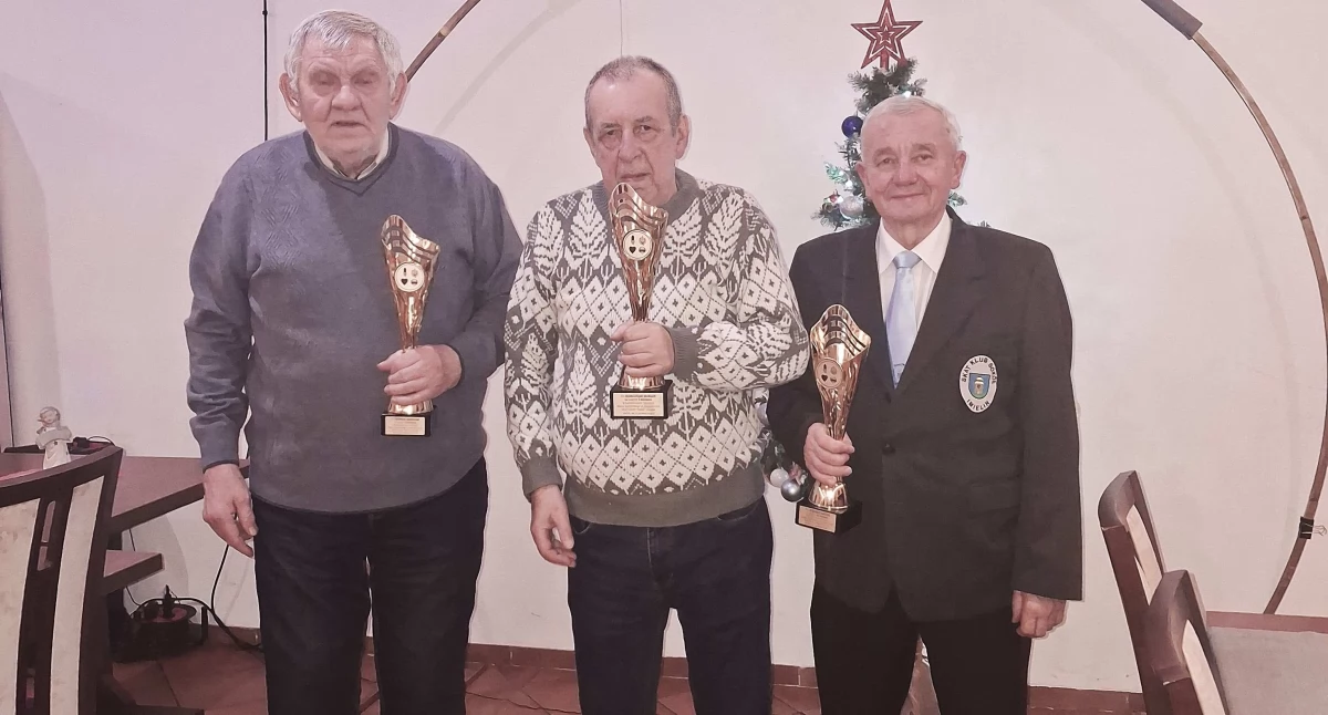 Marian Marciniak z Mysłowic triumfuje w końcowej klasyfikacji Skat Klubu Sokół Imielin