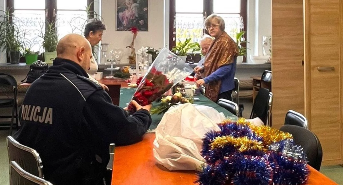 Dzielnicowy spotkał się z seniorami