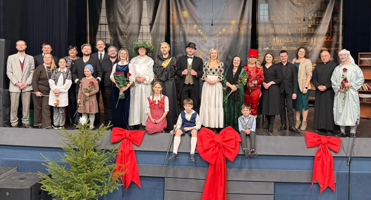 Wyjątkowa „Opowieść wigilijna” – teatr, serce i wspólnota