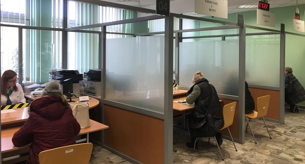 Dorabiałeś do wcześniejszej emerytury lub renty? Pamiętaj o rocznym rozliczeniu z ZUS