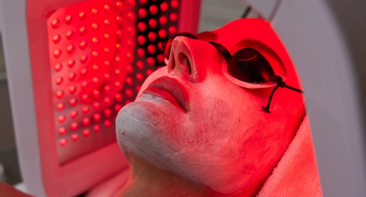 Terapia światłem - jak działa fotobiomodulacja?