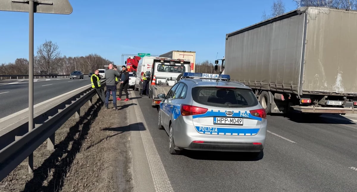 Na trasie S1 zderzyły się trzy samochody