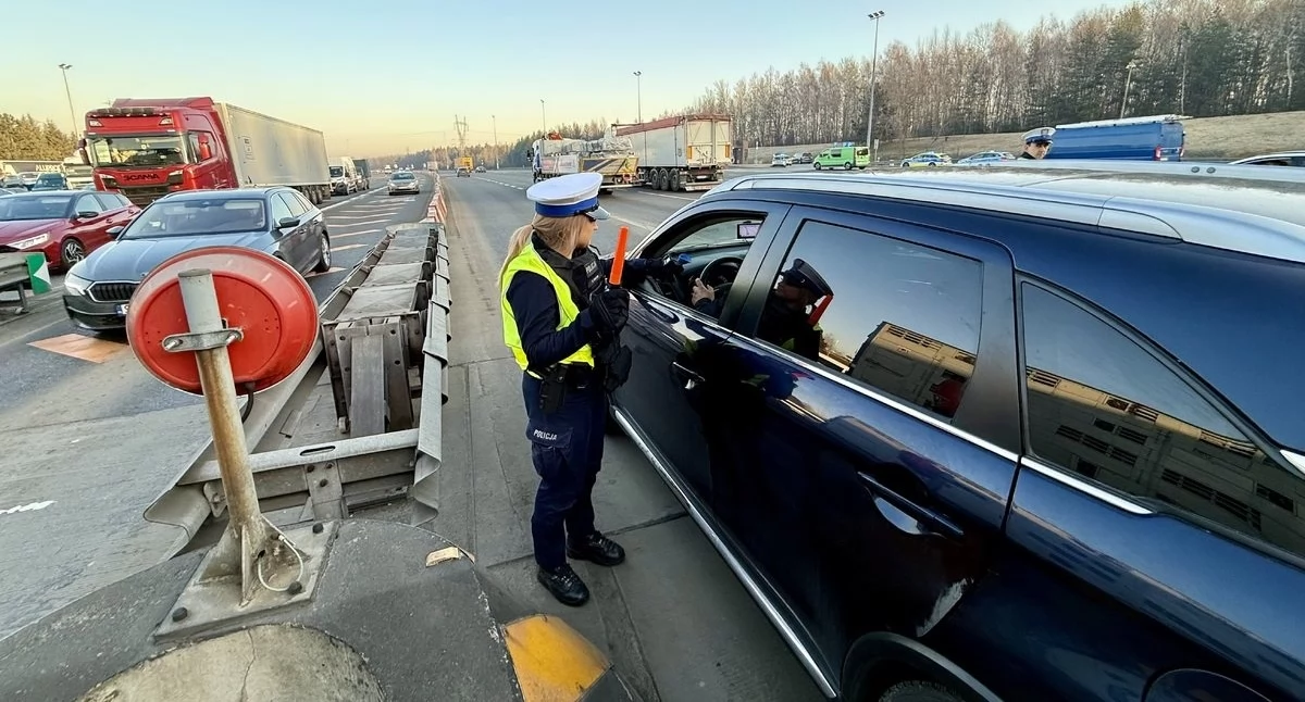 Bramki na A4 w Brzęczkowicach: policjanci przebadali setki kierowców
