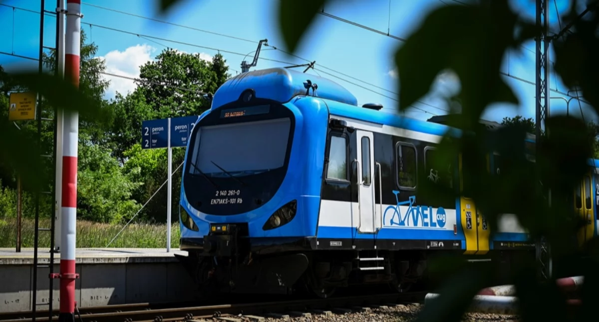 Koleje Śląskie bardziej dostępne – korzysta z nich coraz więcej pasażerów ze szczególnymi potrzebami