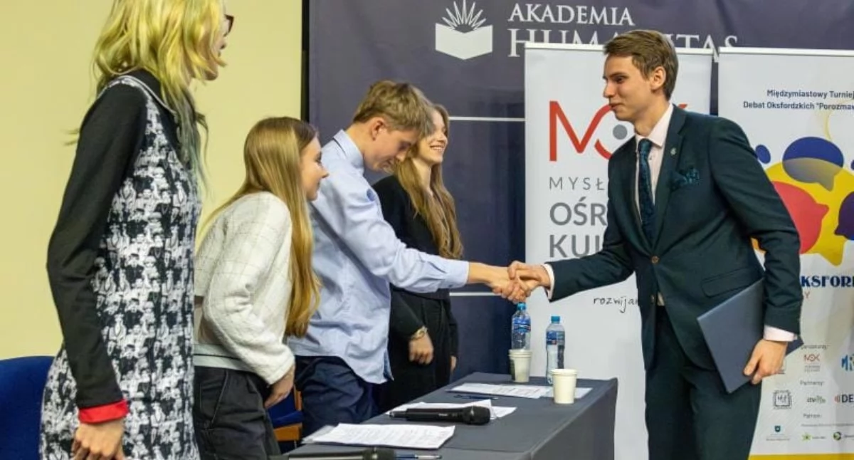 Retoryka na najwyższym poziomie. Znamy finalistów Turnieju Debat Oksfordzkich