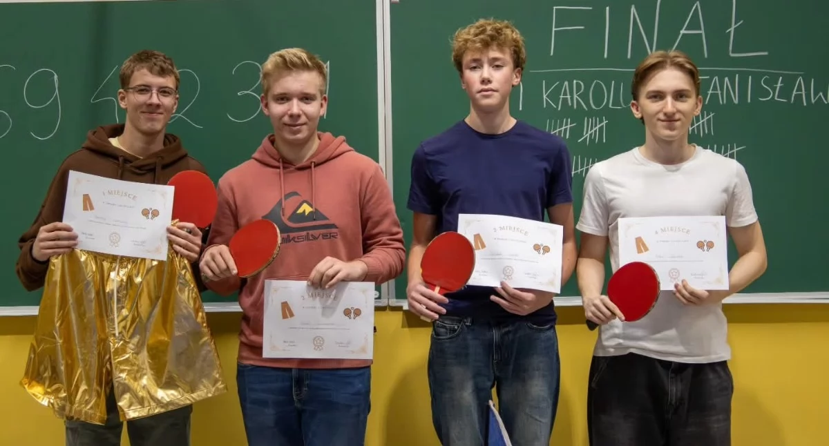 Młodzi budują „Falochron” przed nałogami. Uczniowie w ogólnopolskiej akcji ze wsparciem posła