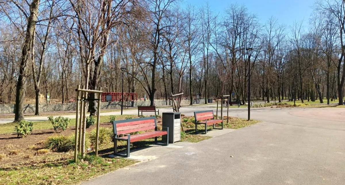 Wiosenne porządki w Parku Zamkowym. Urząd Miasta Mysłowice zaprasza mieszkańców do akcji