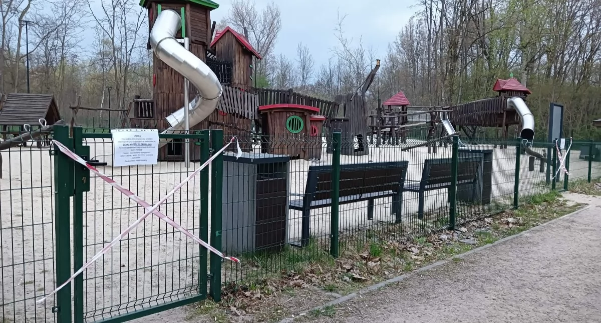 Plac Zabaw w Parku Zamkowym w Mysłowicach zamknięty do odwołania
