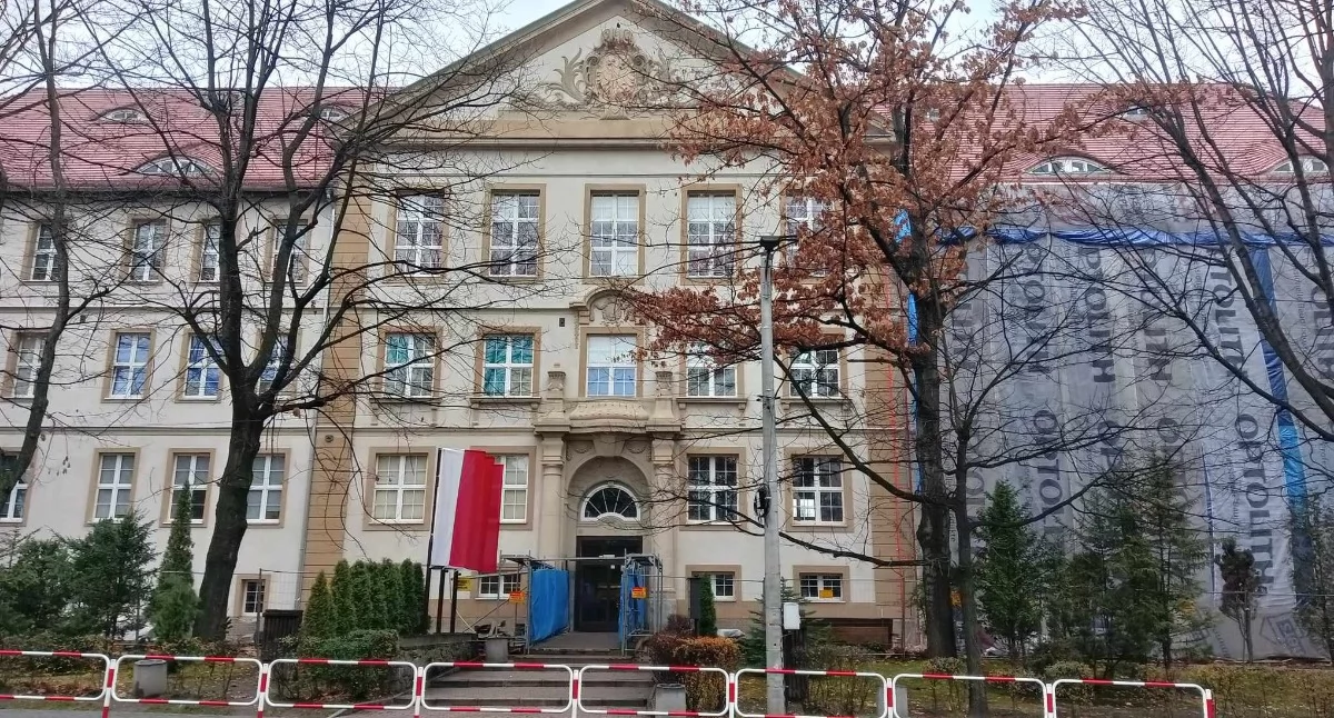 ILO w Mysłowicach mówi „nie” przemocy – pomóż szkole wygrać w ogólnopolskim projekcie