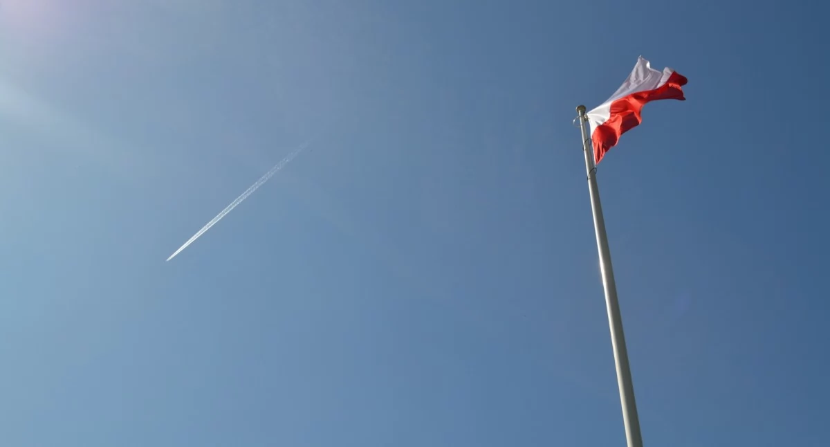 Wymień starą flagę na nową – uczcij Dzień Flagi RP w wyjątkowy sposób