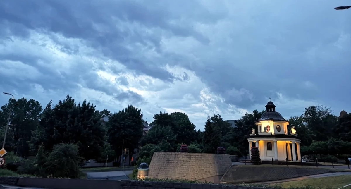 Alert burzowy dla województwa śląskiego