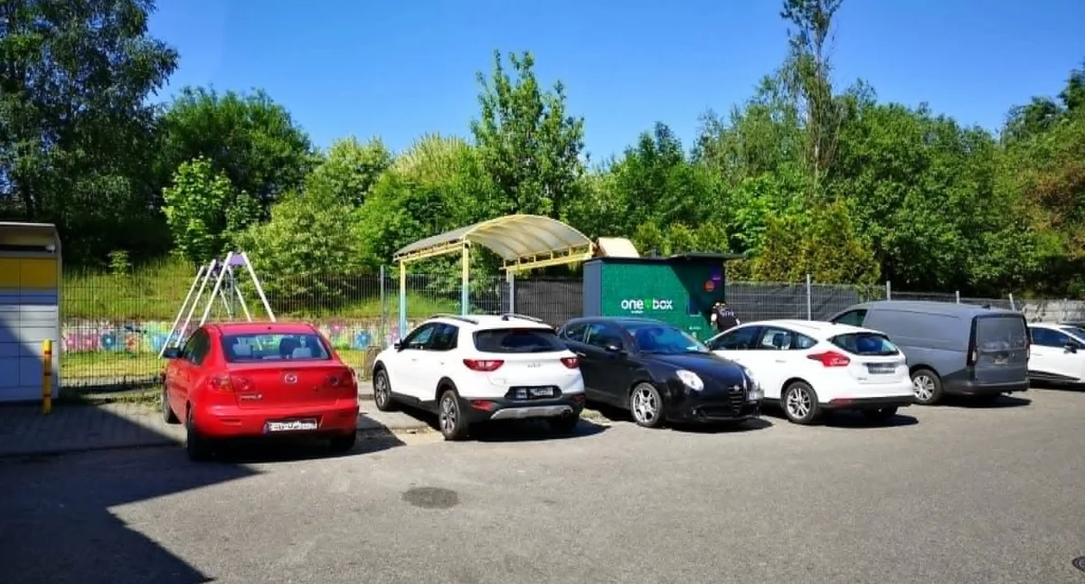 Mieszkańcy Starego Miasta stracili jedyny paczkomat InPost. Znamy nową lokalizację, ale jest daleko