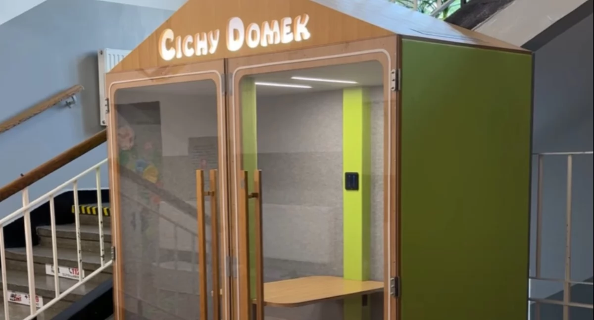 Szkoła, która wspiera i rozumie potrzeby uczniów. „Cichy domek” w SP nr 2 w Lędzinach
