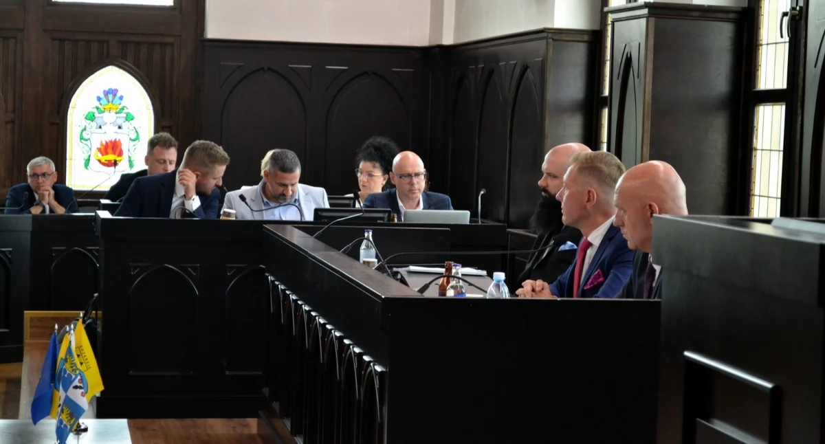 Nadchodzi głosowanie nad absolutorium dla Dariusza Wójtowicza. RIO punktuje „wykreowaną” nadwyżkę w budżecie