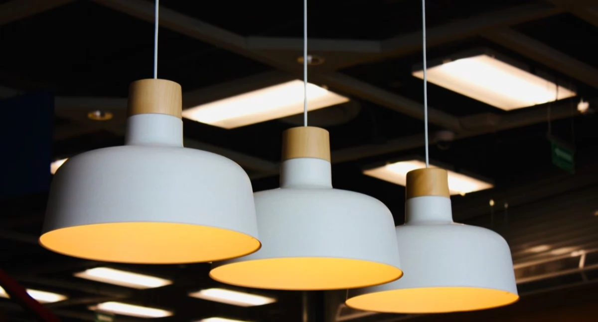 Lampy wiszące – jak dobrać oświetlenie do wnętrza?
